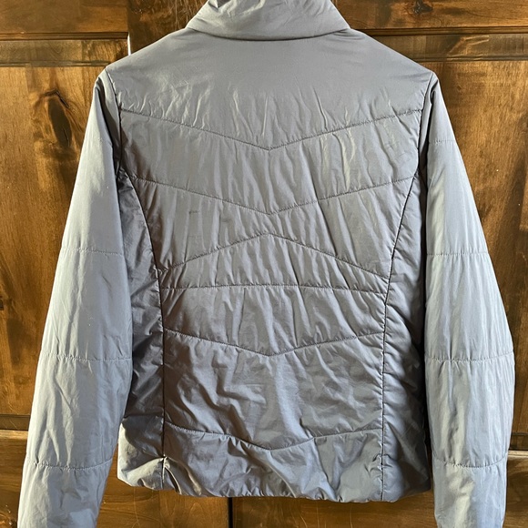 Woman’s north face down jacket medium - Picture 3 of 3